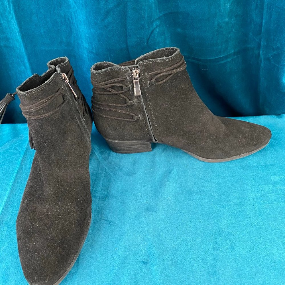 Vince Camuto Carlina Tasseled Bootie Black - Picture 8 of 11